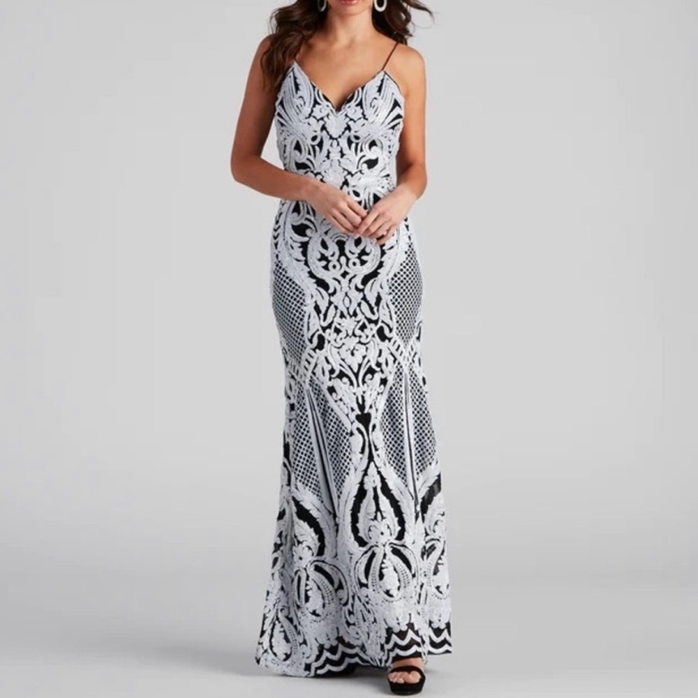 Windsor Lilian Formal Sequin Low Back Dress